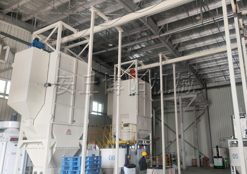 石粉噸袋拆包機(jī)現(xiàn)場  山東密閉式拆包機(jī)優(yōu)勢(shì)